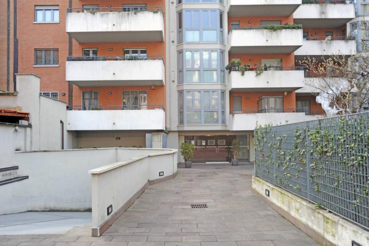 Rent * Milaan